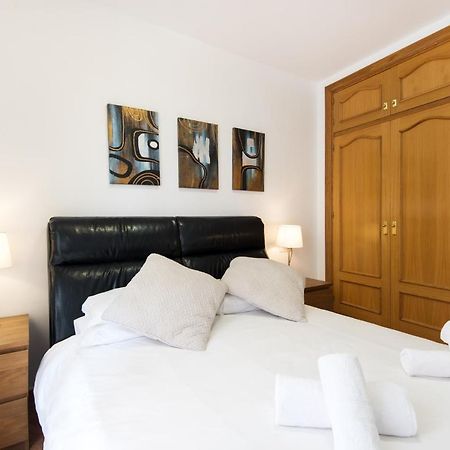 Rentandhomes Fuengirola Beach Apartment Bagian luar foto