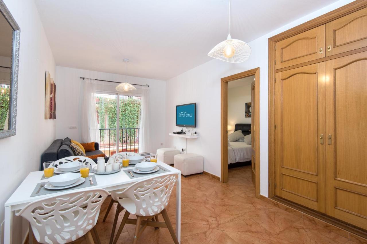 Rentandhomes Fuengirola Beach Apartment Bagian luar foto